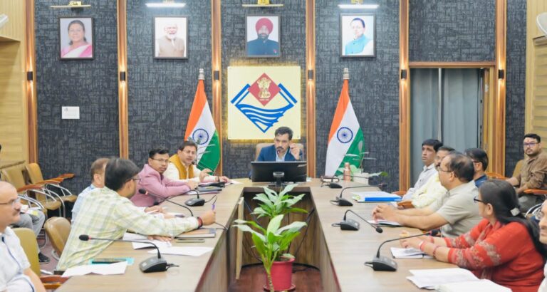 देहरादून के 19 शैडो एरिया में पहुंचेगा मोबाइल नेटवर्क, डीएम ने दिए सख्त निर्देश…